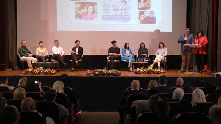 GIALINA PAIDIA VIVLIOPAROUSIASI VERIA 25-4-2026 (1)